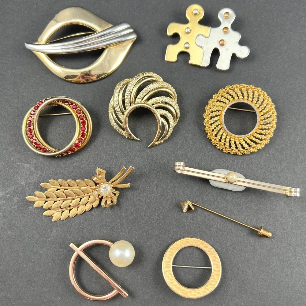 Vintage Brooch Lot 10 Gold Silver Tone Rhinestone Incl Sarah Cov BSK Krementz